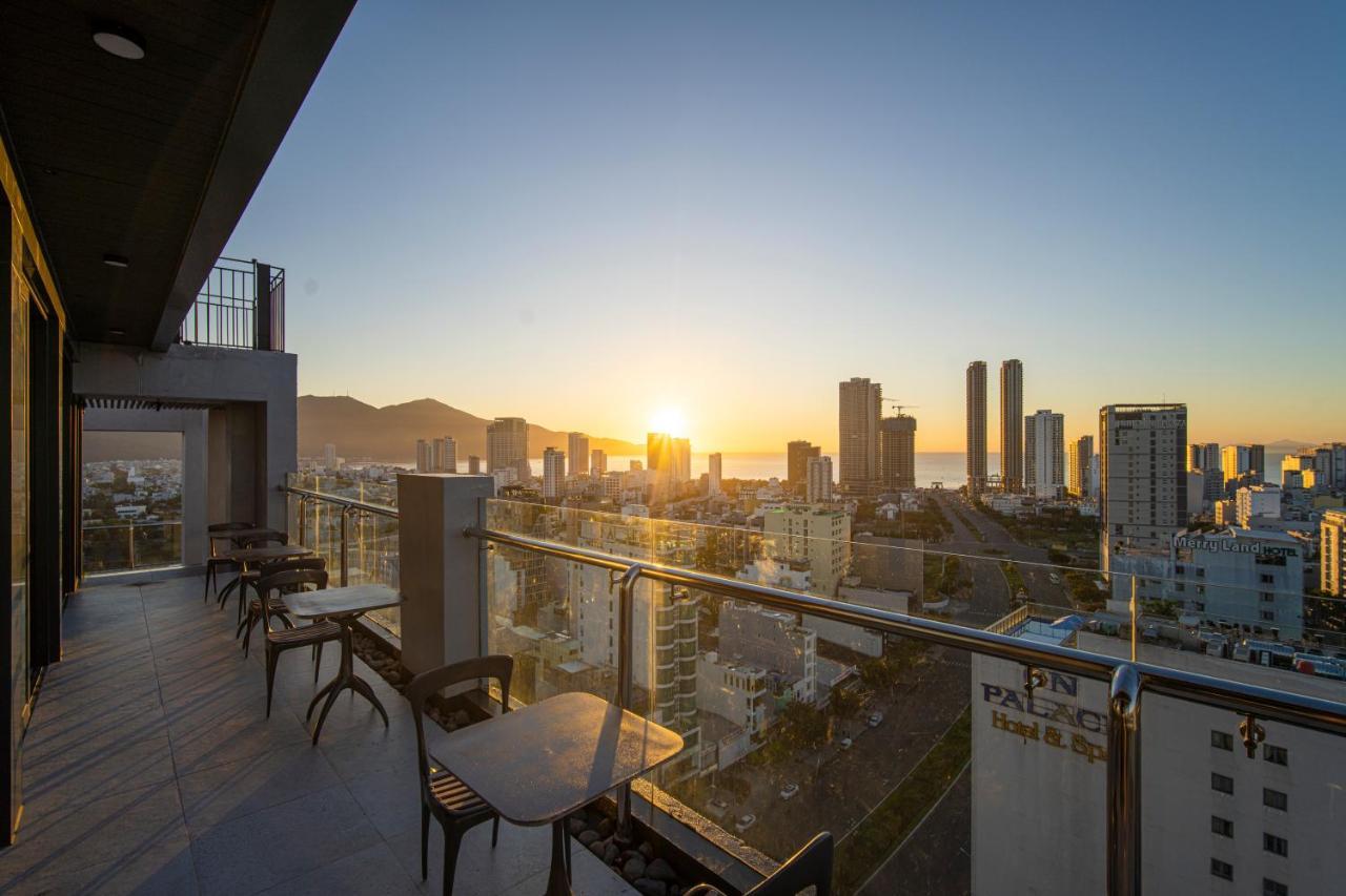 Luxtery Hotel & Spa Da Nang Esterno foto