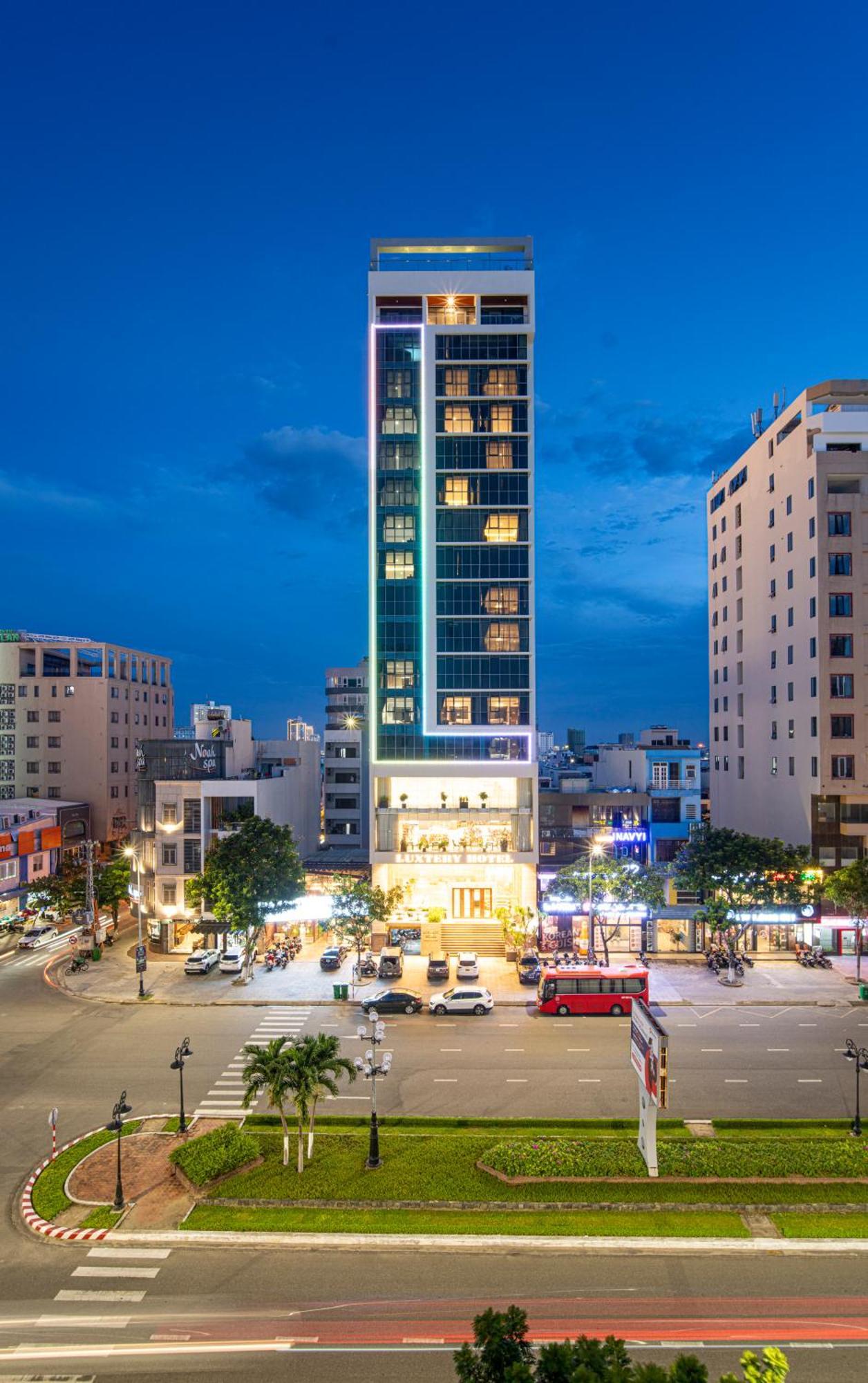 Luxtery Hotel & Spa Da Nang Esterno foto