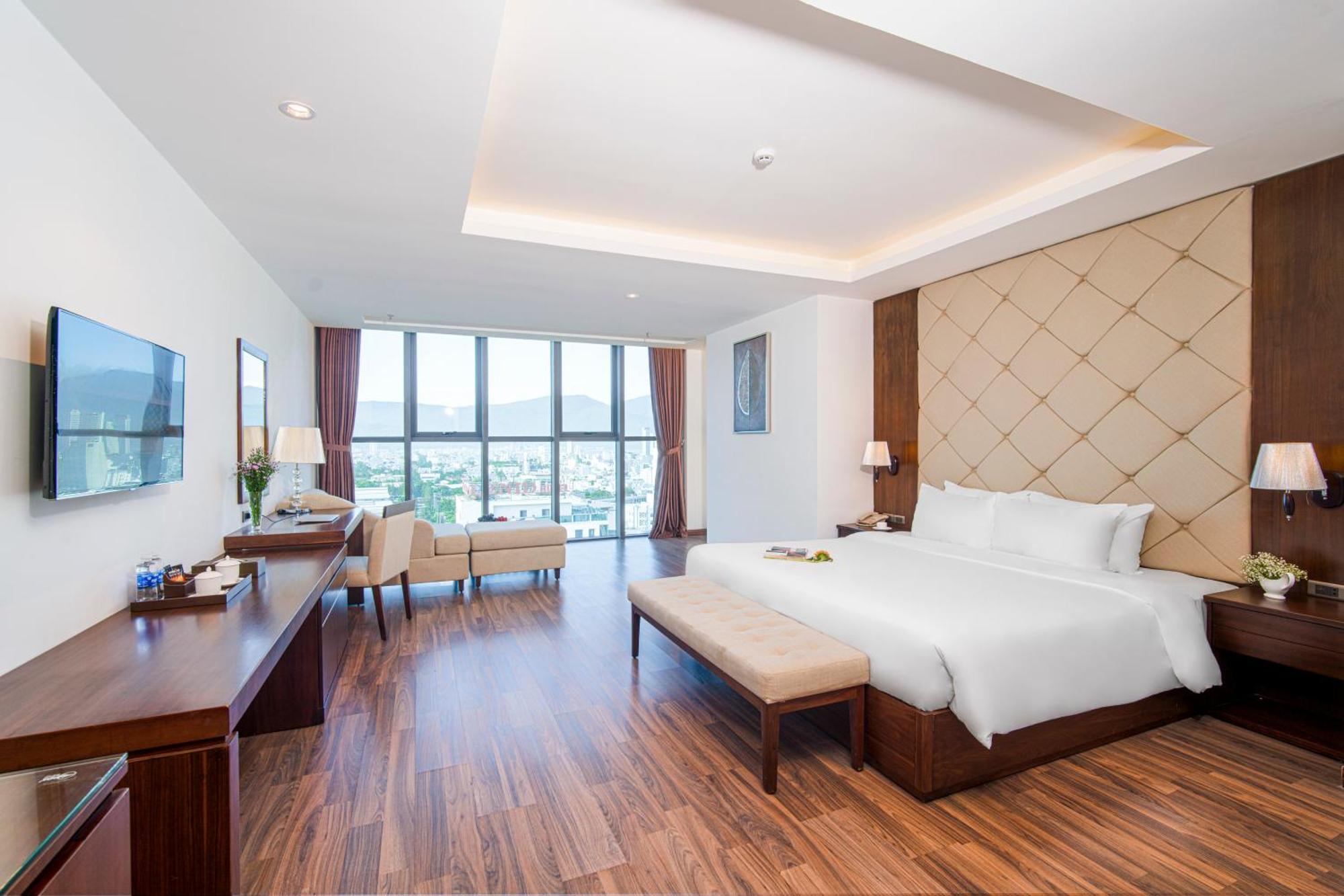 Luxtery Hotel & Spa Da Nang Esterno foto