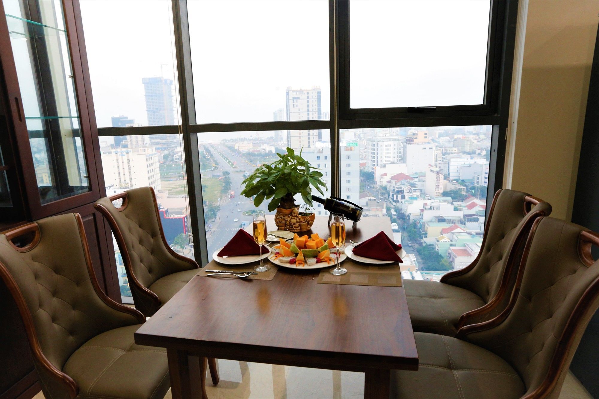 Luxtery Hotel & Spa Da Nang Esterno foto
